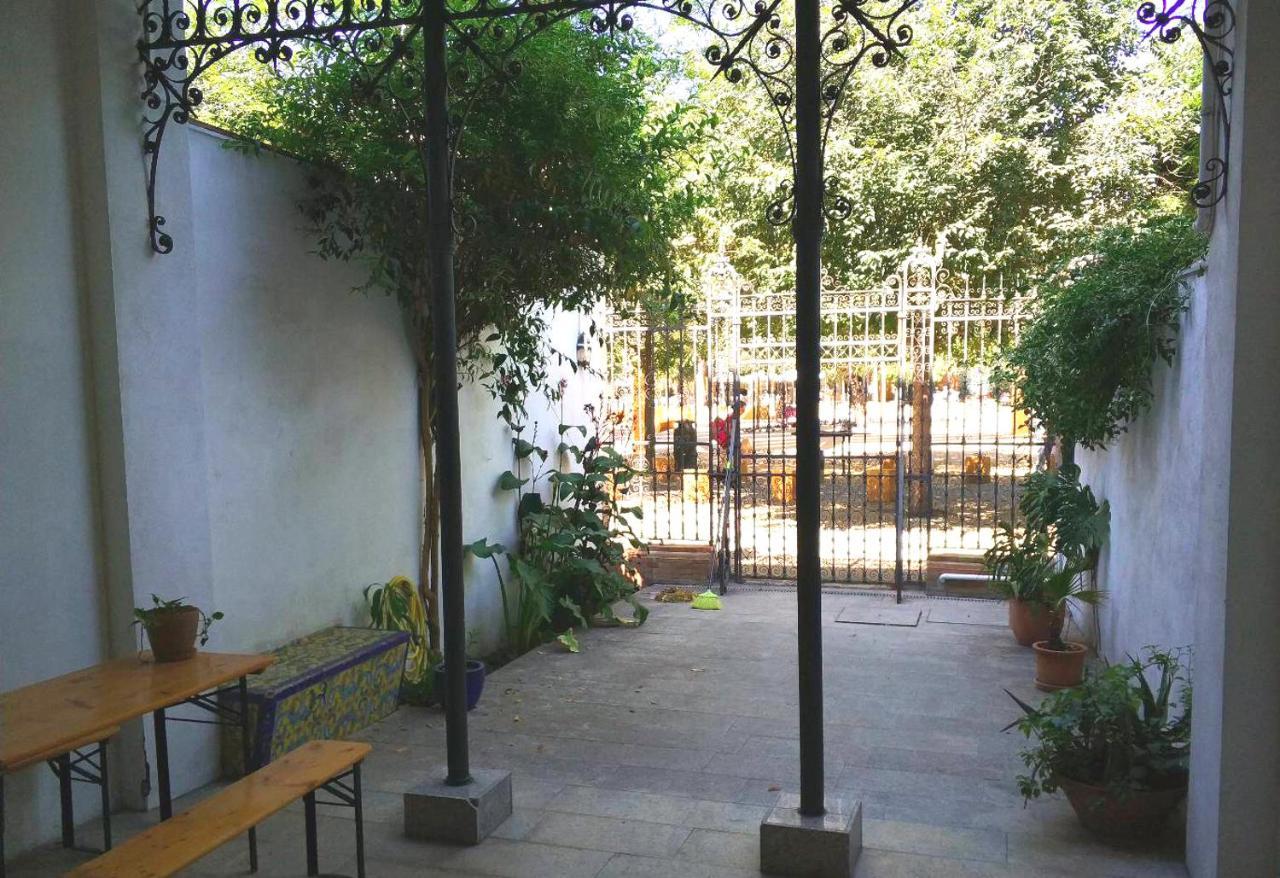 Apartment Alacas Sevilla Bagian luar foto